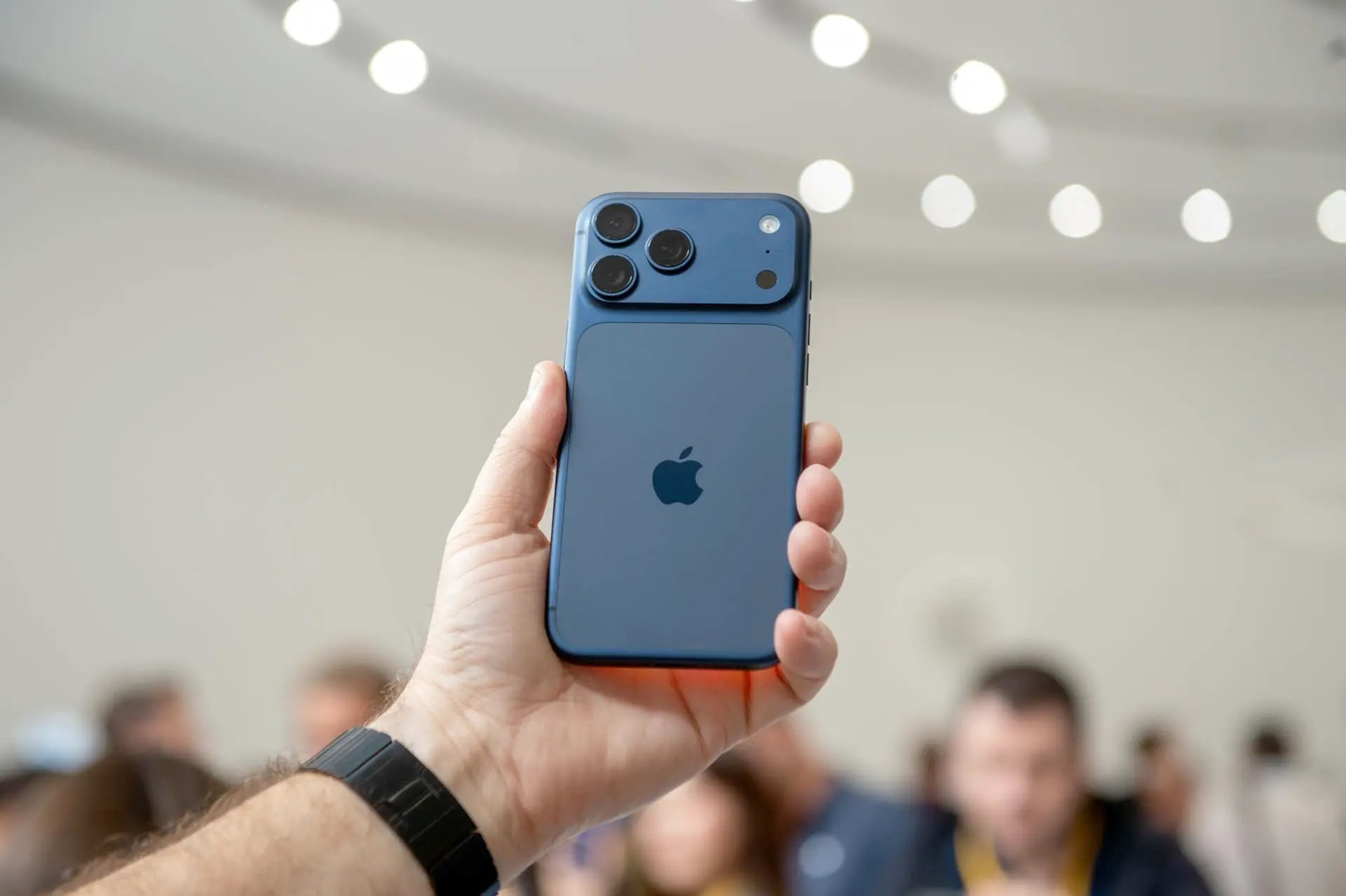 iOS 26.3 Tambahkan Fitur Pembatasan Data Lokasi ke Operator Seluler